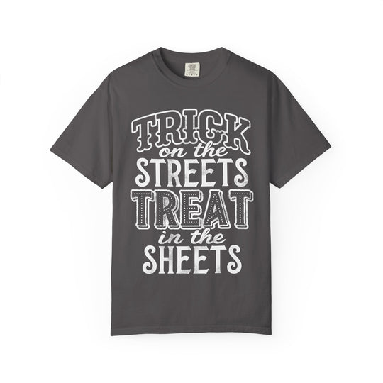 Trick On The Streets Treat In The Sheets Mens WUNDERLAND Backyard Dept Halloween Booteek 25 Short Sleeve Tee