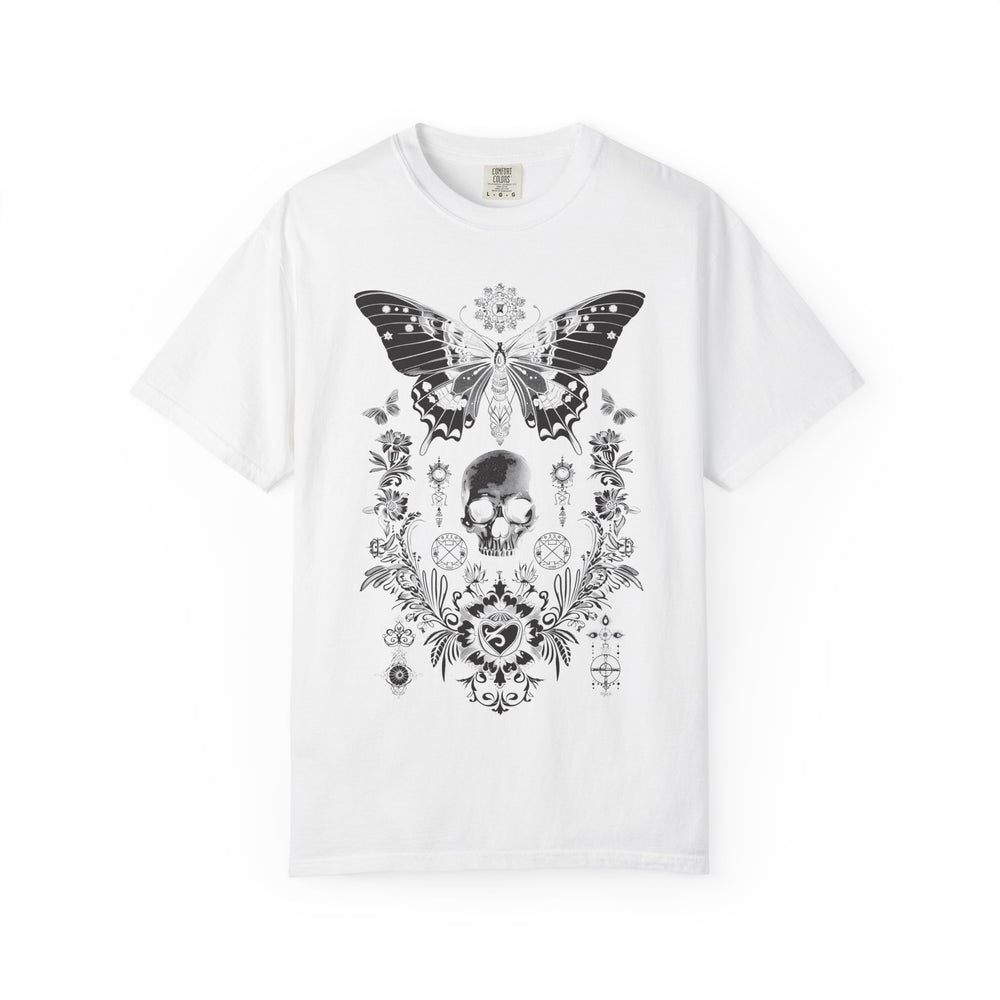Mystical Skull Flora and Moth Womens WUNDERLAND Backyard Dept Halloween Booteek Short Sleeve Tee