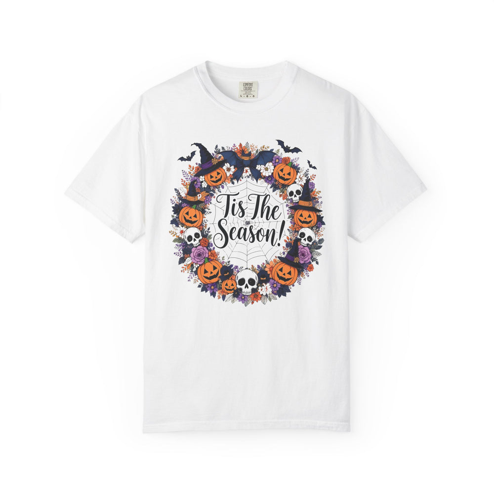 Tis The Season Spooky Wreath Womens WUNDERLAND Backyard Dept Halloween Booteek Short Sleeve Tee