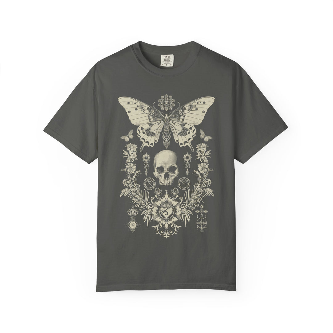 Mystical Skull Flora and Moth Womens WUNDERLAND Backyard Dept Halloween Booteek Short Sleeve Tee