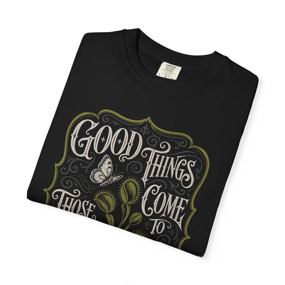 “Good Things Come to Those Who Wait” Vintage Mens WUNDERLAND Halloween Booteek Short Sleeve Tee