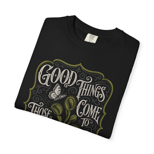 “Good Things Come to Those Who Wait” Vintage Mens WUNDERLAND Halloween Booteek Short Sleeve Tee