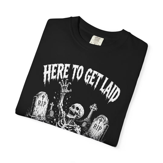 Skeleton Graveyard "Here to Get Laid to Rest"  Mens WUNDERLAND Halloween Booteek Short Sleeve Tee