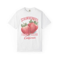 Strawberries Farm Fresh Womens L'Atomique Relaxed Fit Comfort Colors Graphic Tee