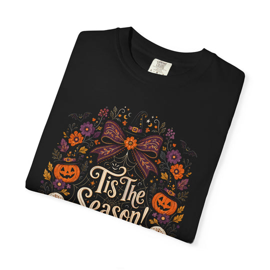 Tis The Season Spooky Wreath Womens WUNDERLAND Halloween Booteek Short Sleeve Tee
